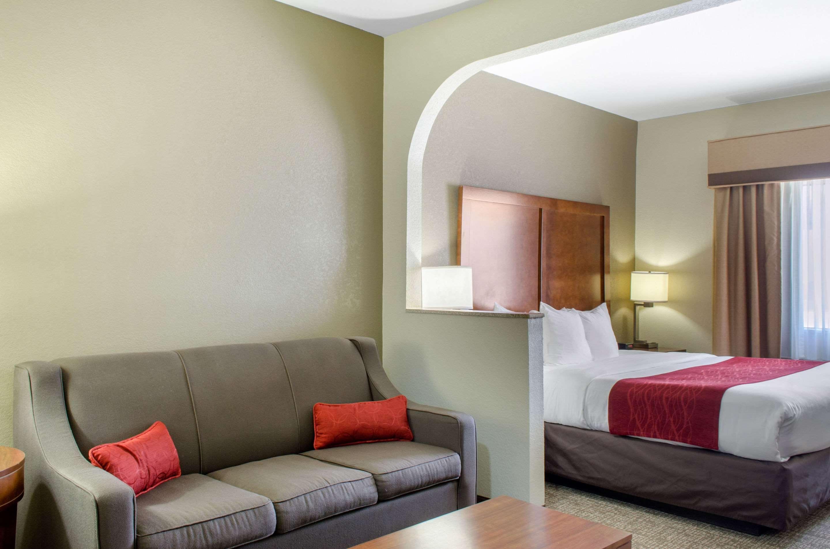 Comfort & - Mandeville Hotel