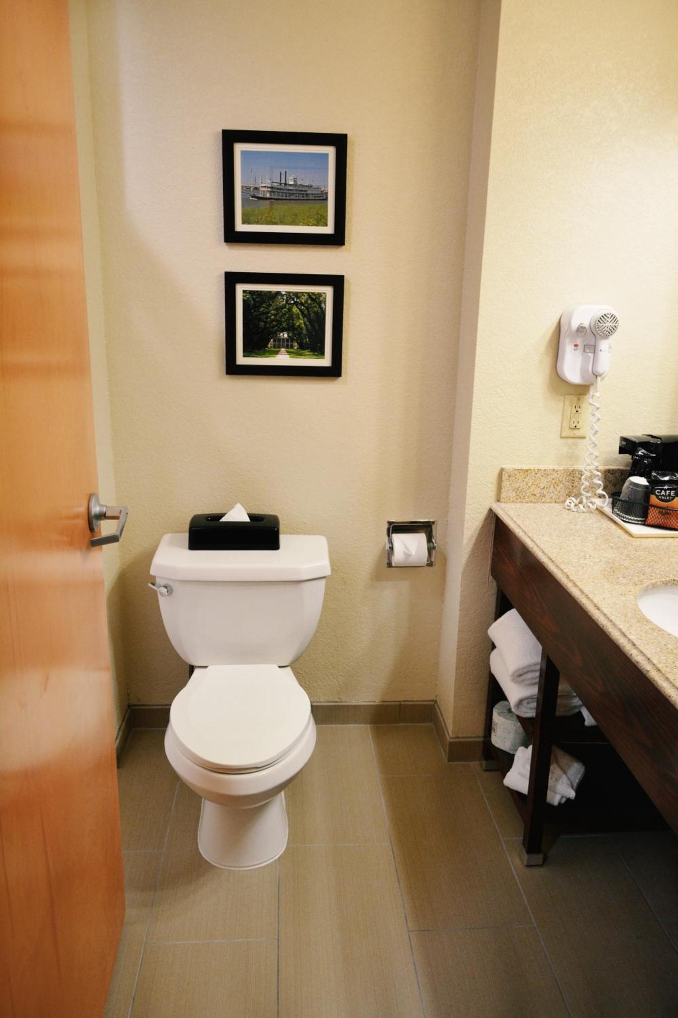 Comfort & - Mandeville Hotel 2*